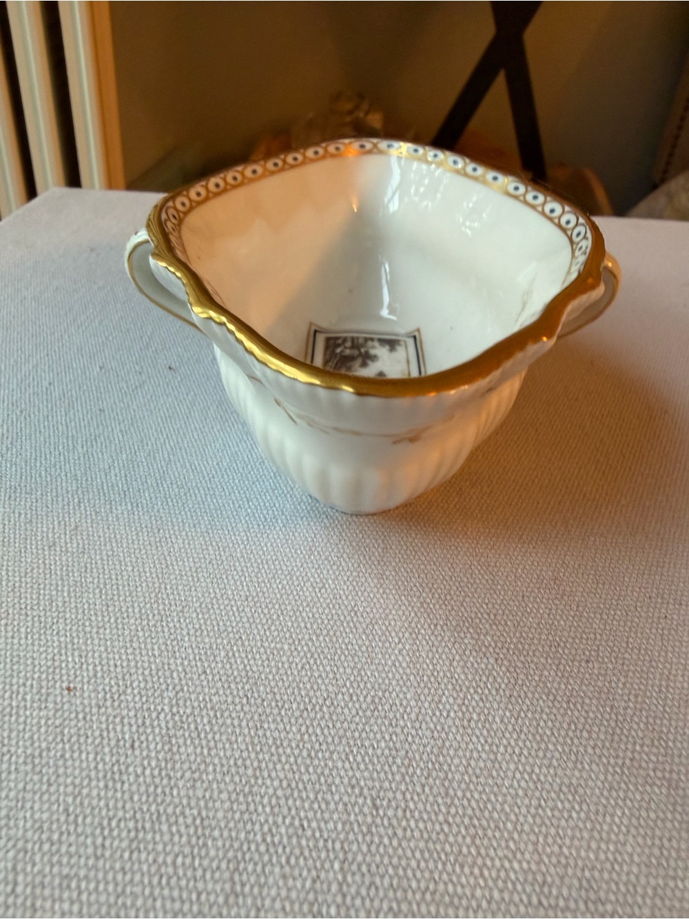 Richard Ginori 1735 Porcelain Bowl with Gold Trim and Scenic Transfer - Picture 8 of 9